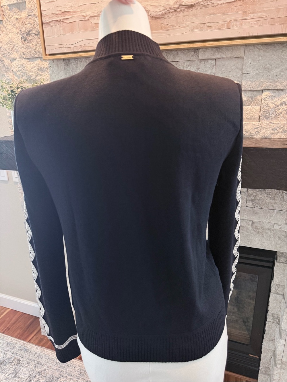St. John Collection Navy Cream Knit Zip Jacket Gold Logo Size P - Picture 4 of 7